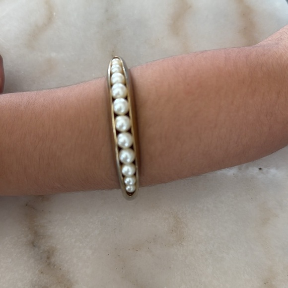 Vintage Craft Bracelet Gold Tone Faux Pearls hinge snap clasp Bracelet - Picture 6 of 14